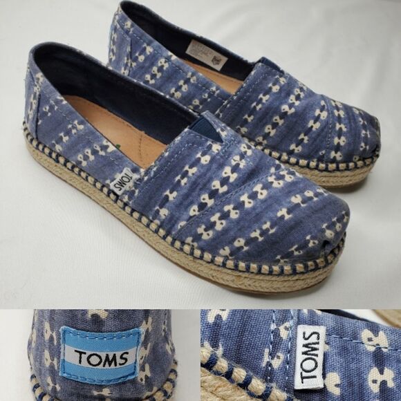 3 TOMS BLUE GRAY WHITE SLIP ON Boden Style ESPADRILLE LOAFERS ESPADRILLES YOUTH - Picture 1 of 14